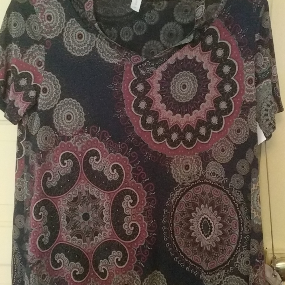 Brand new short sleeve top.